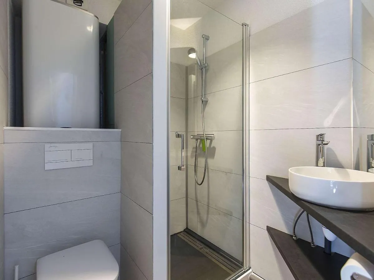 T2 Renove Avec Parking Proche Centre Et Telecabine - Fr-1-401-267 Cauterets Apartment